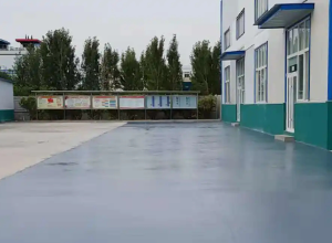 抚州彩色路面喷涂翻新的材料对冬季