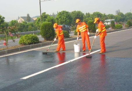 抚州 彩色路面喷漆维修改色的使用寿命有多长？